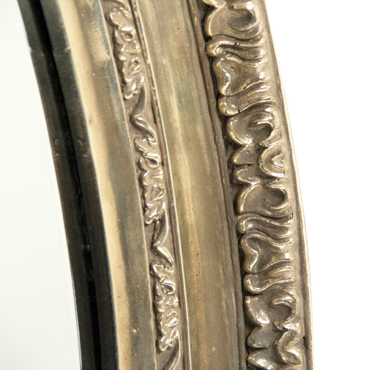 Mael Antiqued Metal Round Wall Mirror in Silver-Gold, studio photo 3 of 3 on a white background